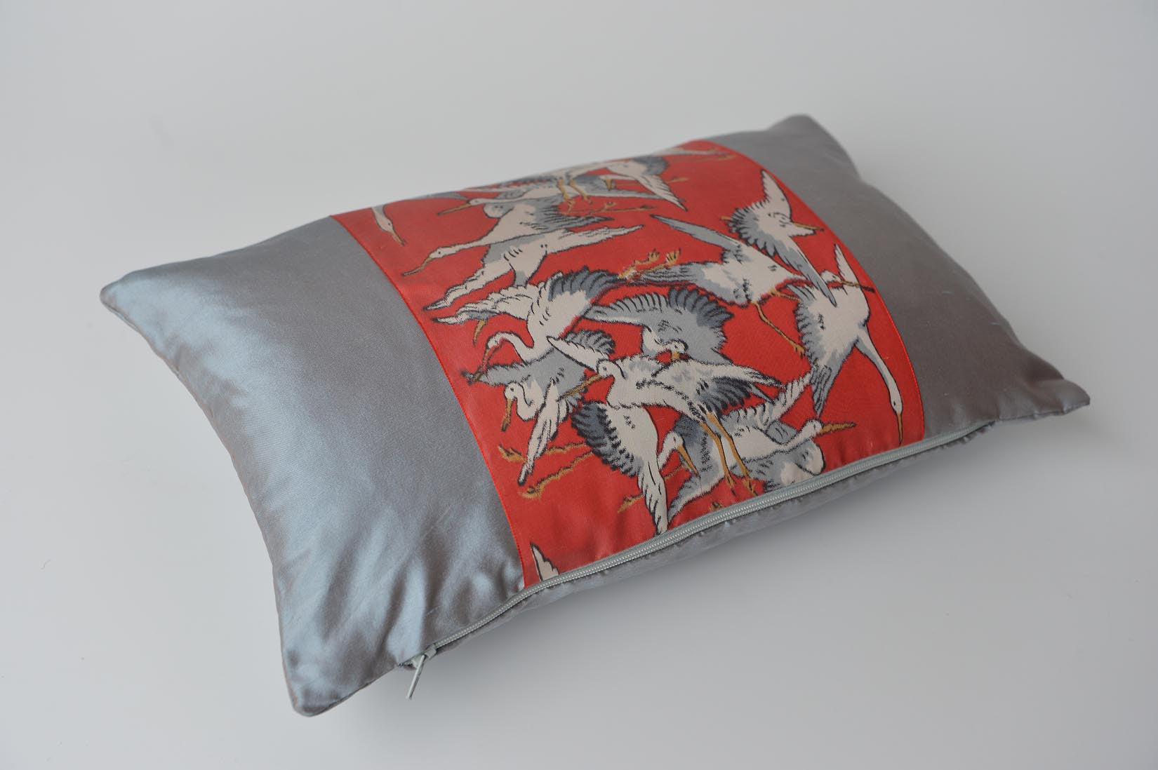 "Cigogne" Lunar grey silk cushion - MyBilletDoux.com