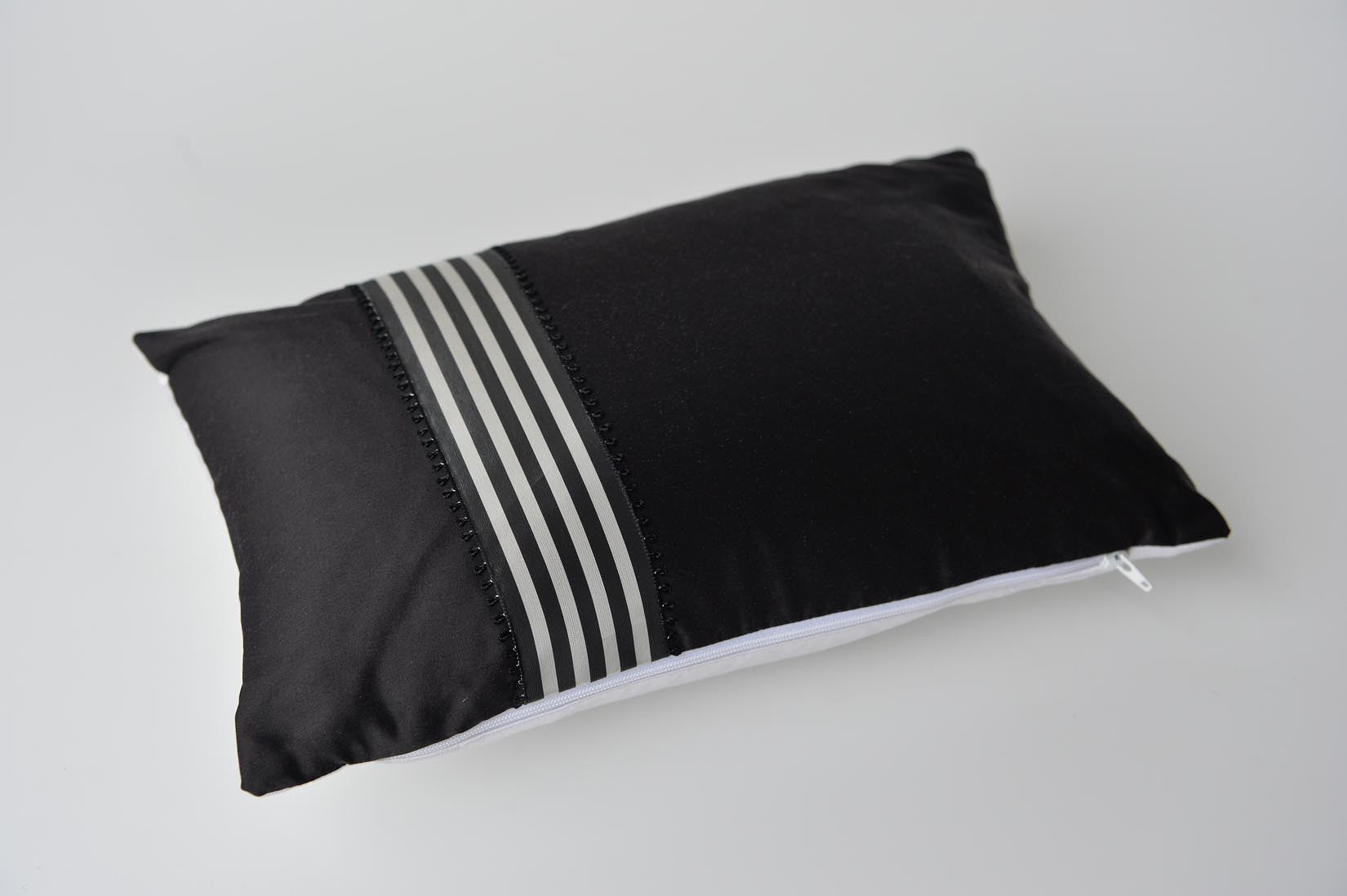 "Picot" Black silk cushion - MyBilletDoux.com