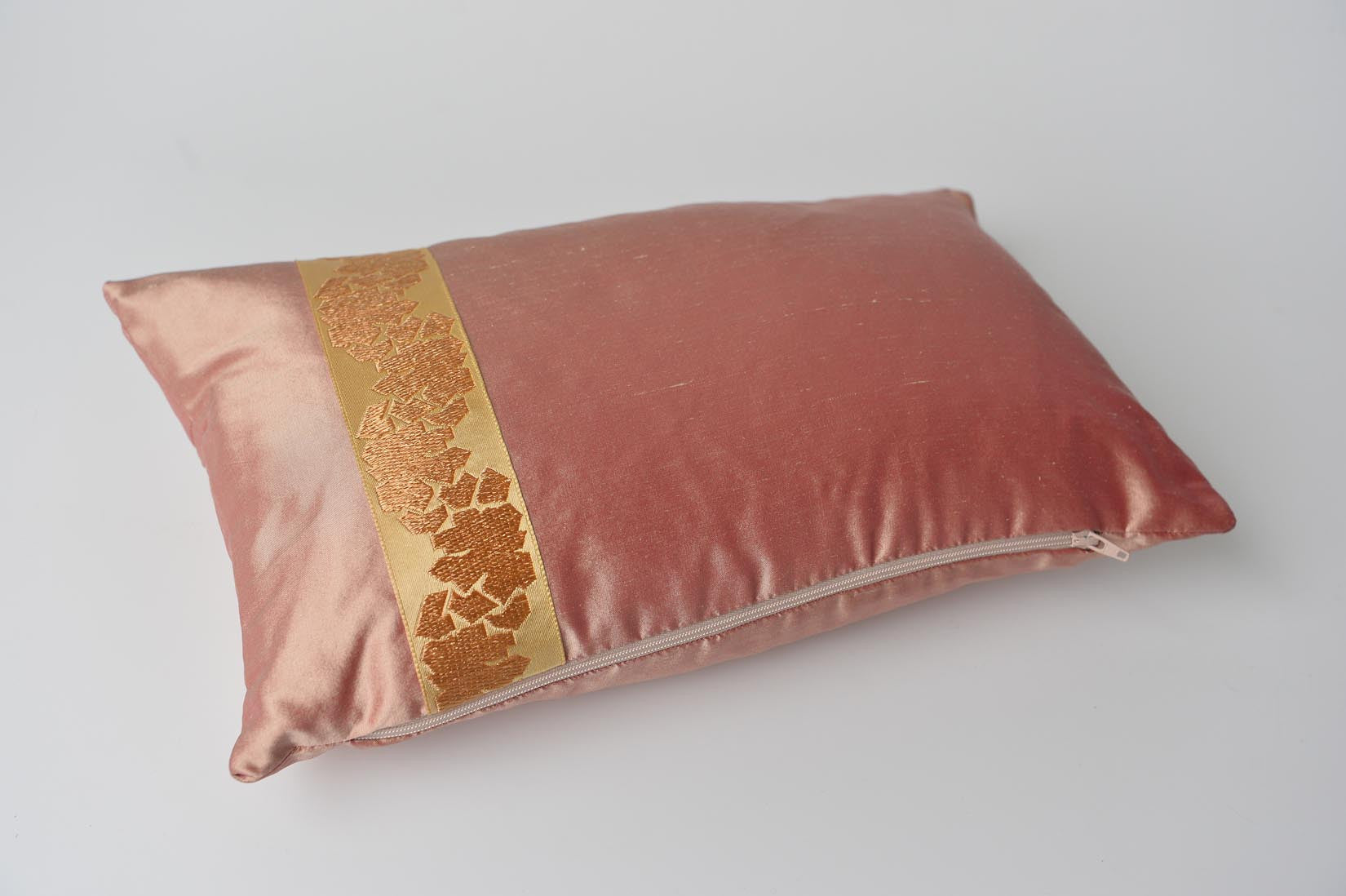 "Fragment" Sunset pink silk cushion - MyBilletDoux.com