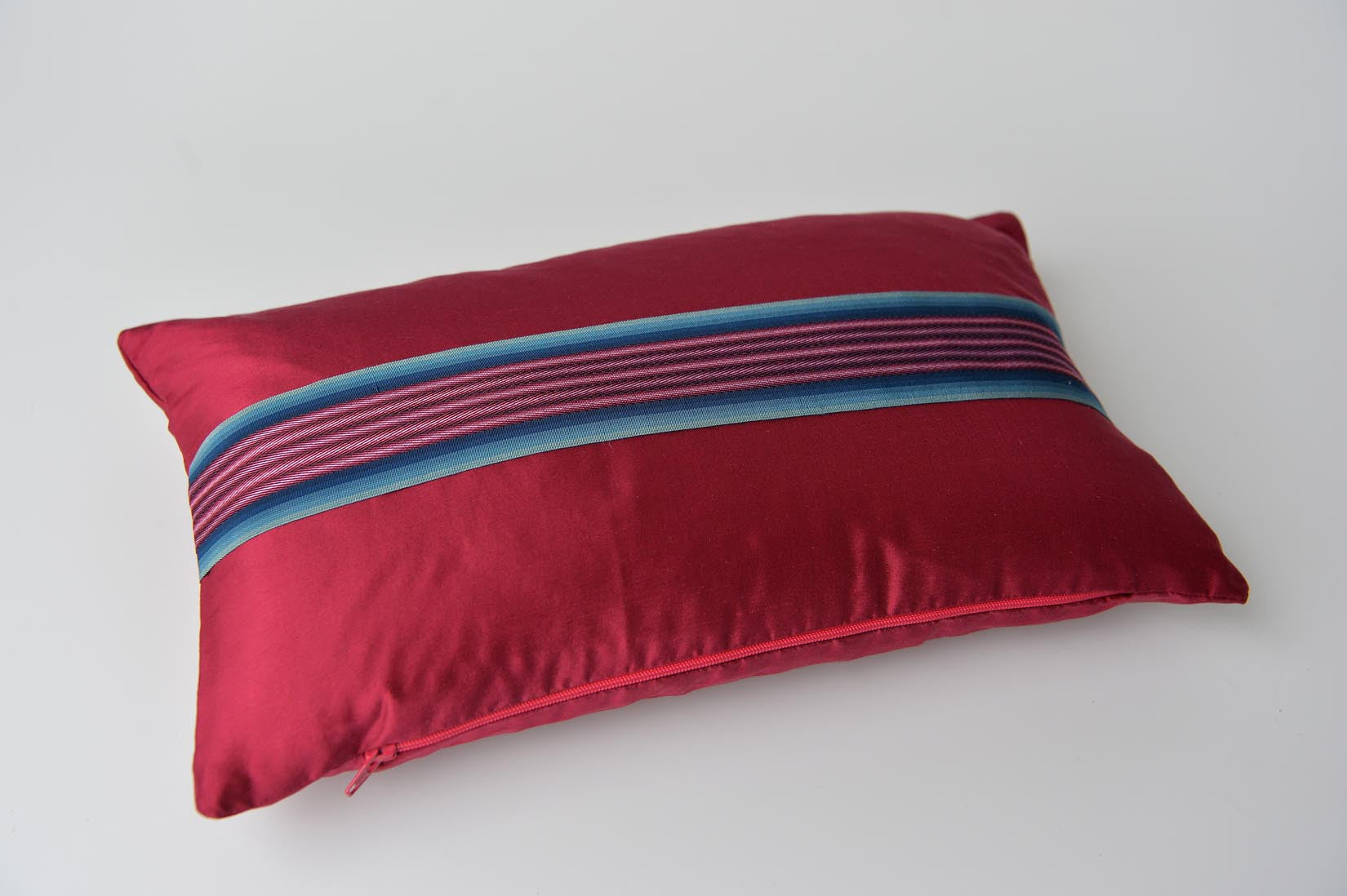 "Bandeau" Fuchsia pink silk cushion - MyBilletDoux.com