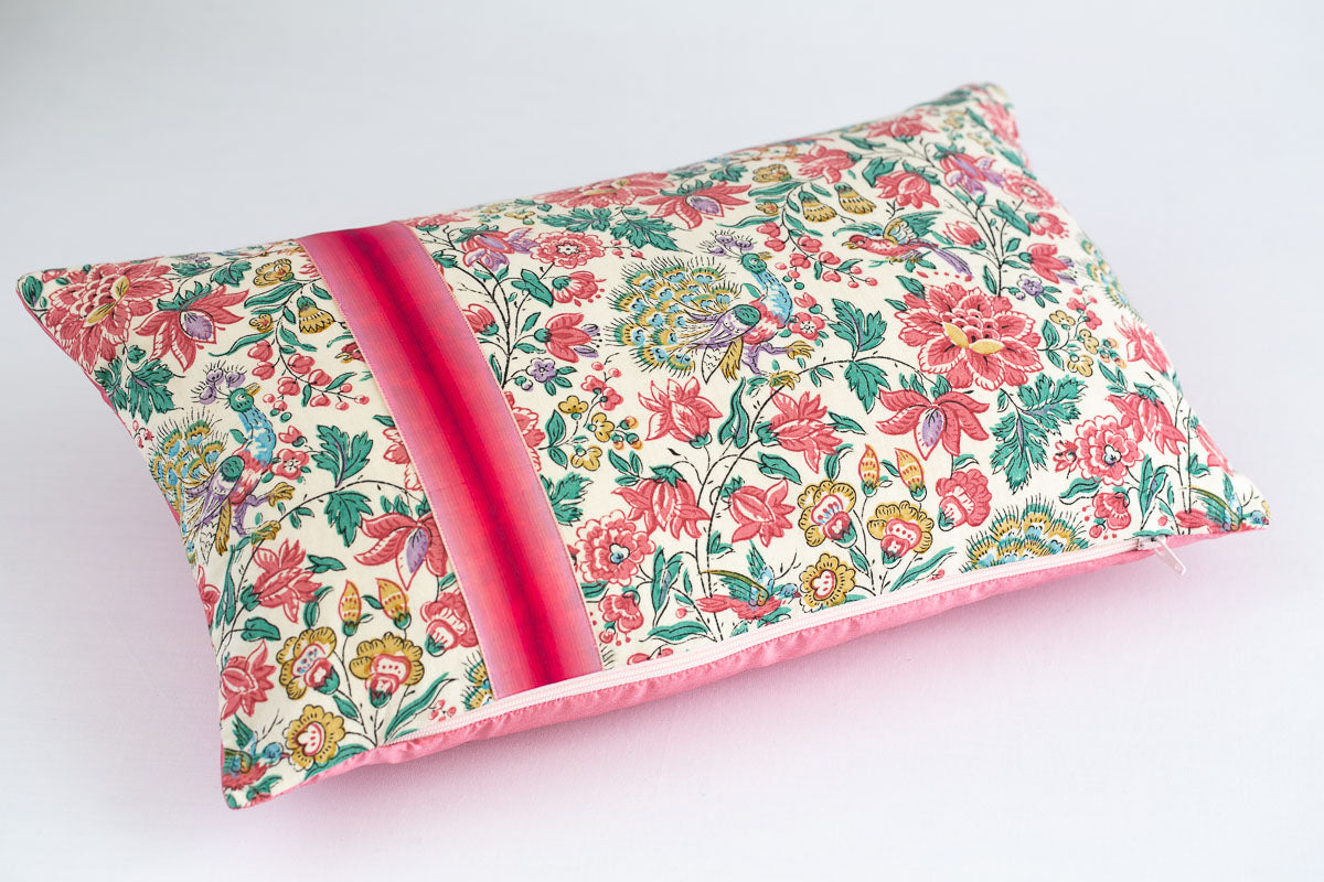 "Lisières Fleuries" silk love cushion