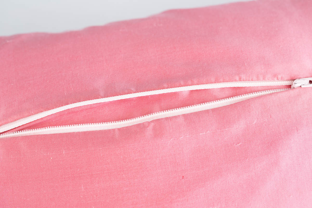 "Lisières Fleuries" silk love cushion