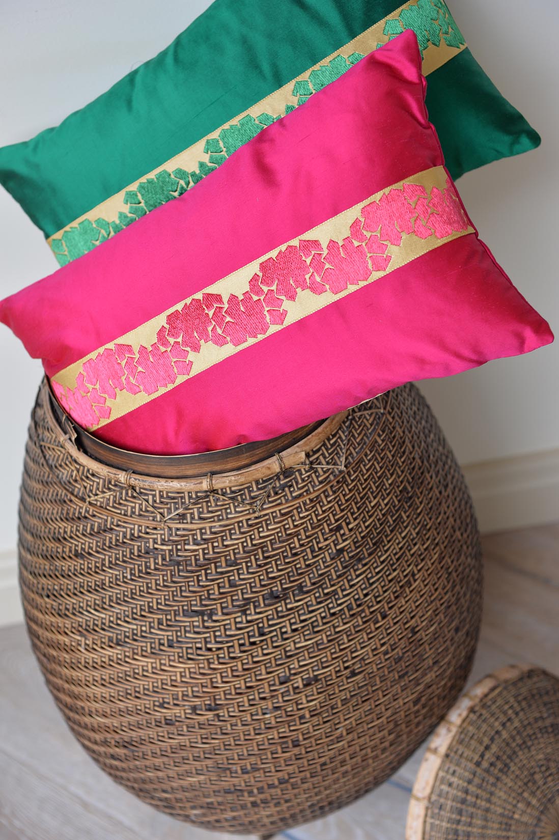 "Fragment" Bond green silk cushion - MyBilletDoux.com