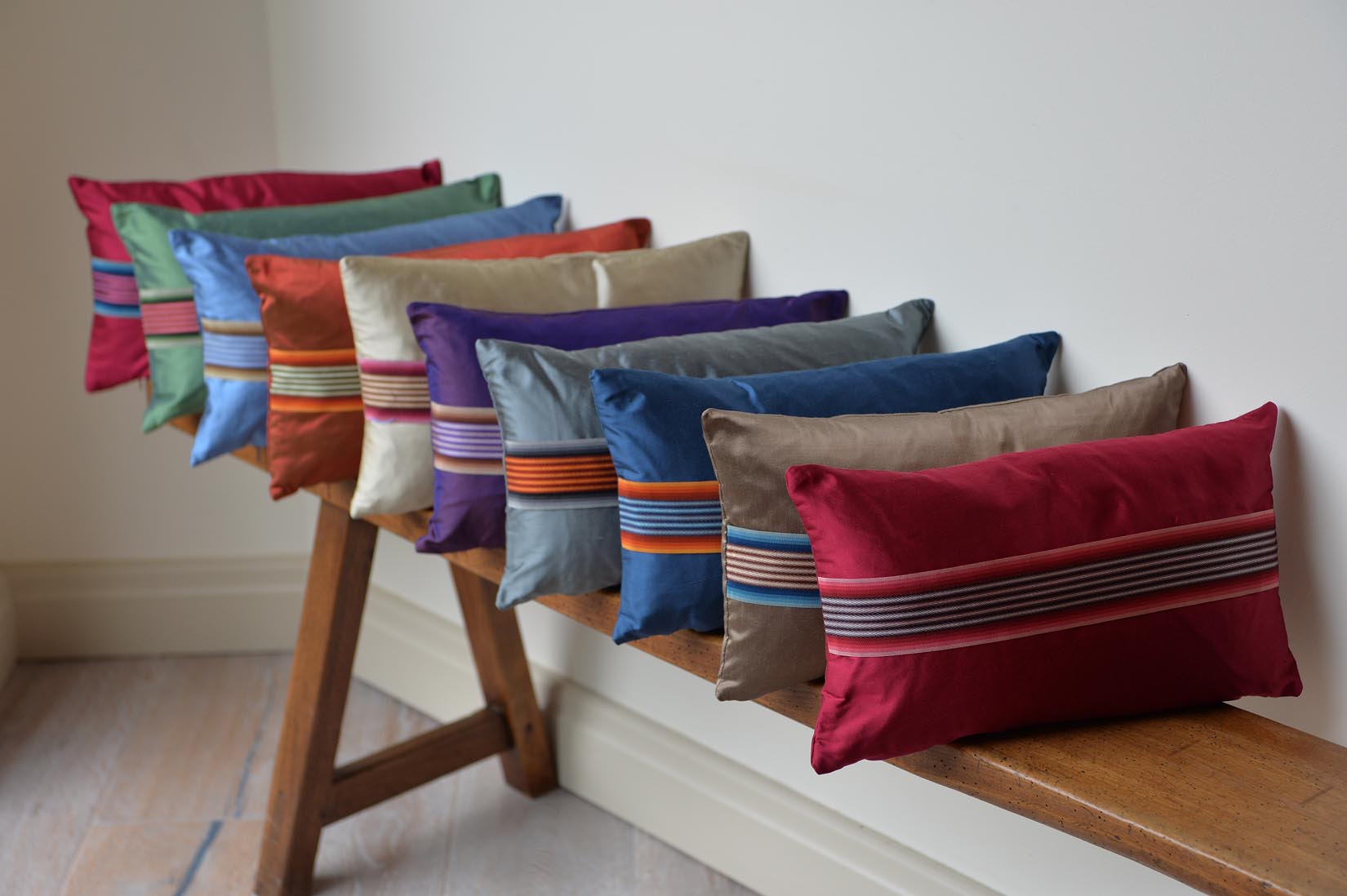 "Bandeau" Herb brown silk cushion - MyBilletDoux.com