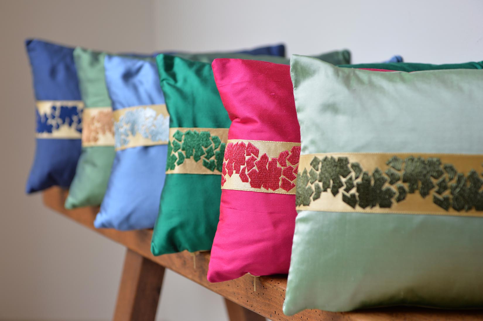 "Fragment" Hot pink silk cushion - MyBilletDoux.com