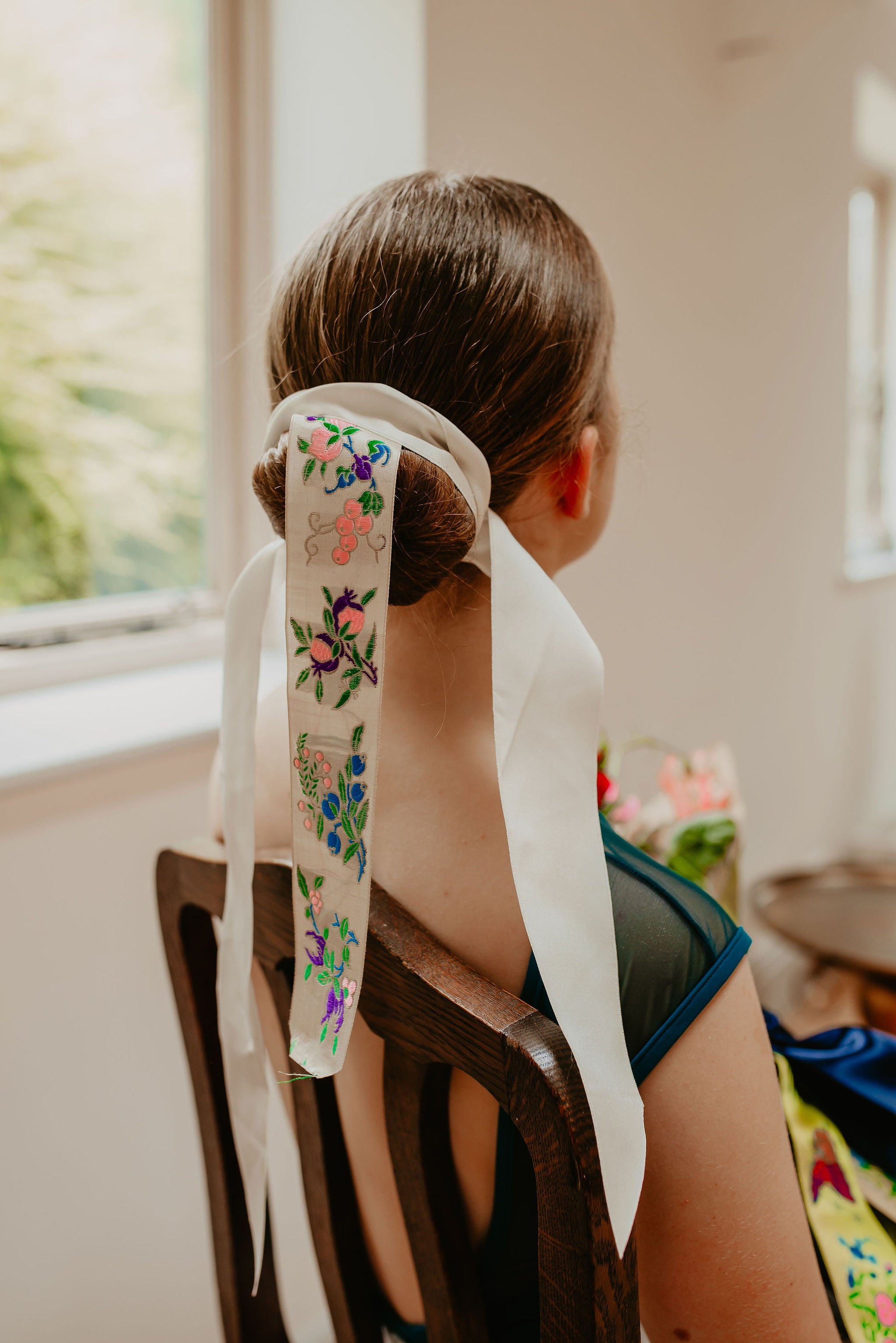 Silk ribbon duo white