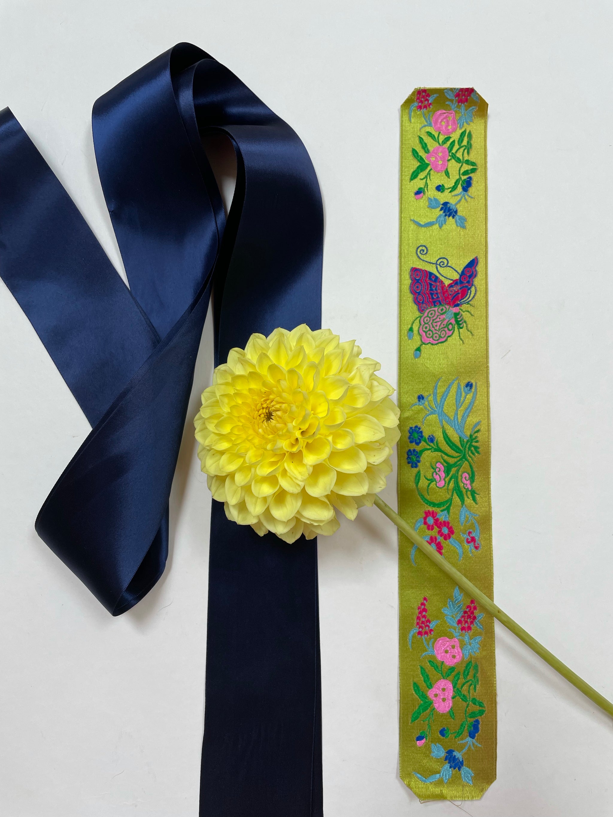Silk ribbon duo dark blue/pale green