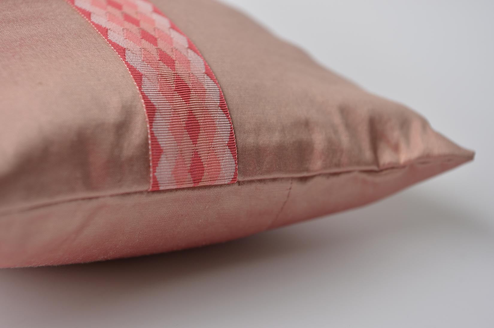 "Arlequin" Sunset pink silk cushion - MyBilletDoux.com