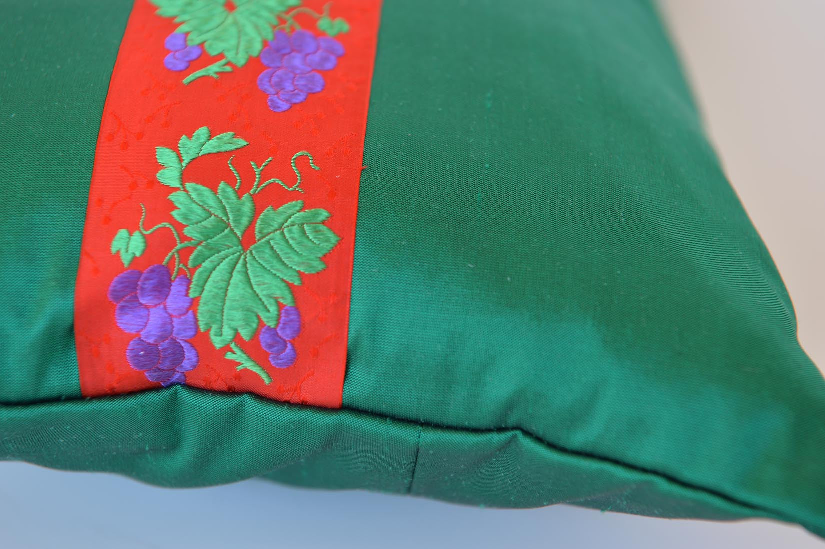 "Raisins" Bond green silk cushion - MyBilletDoux.com