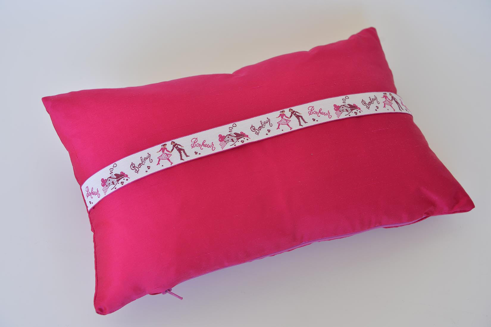 "Bonheur" Fuchsia pink silk cushion - MyBilletDoux.com