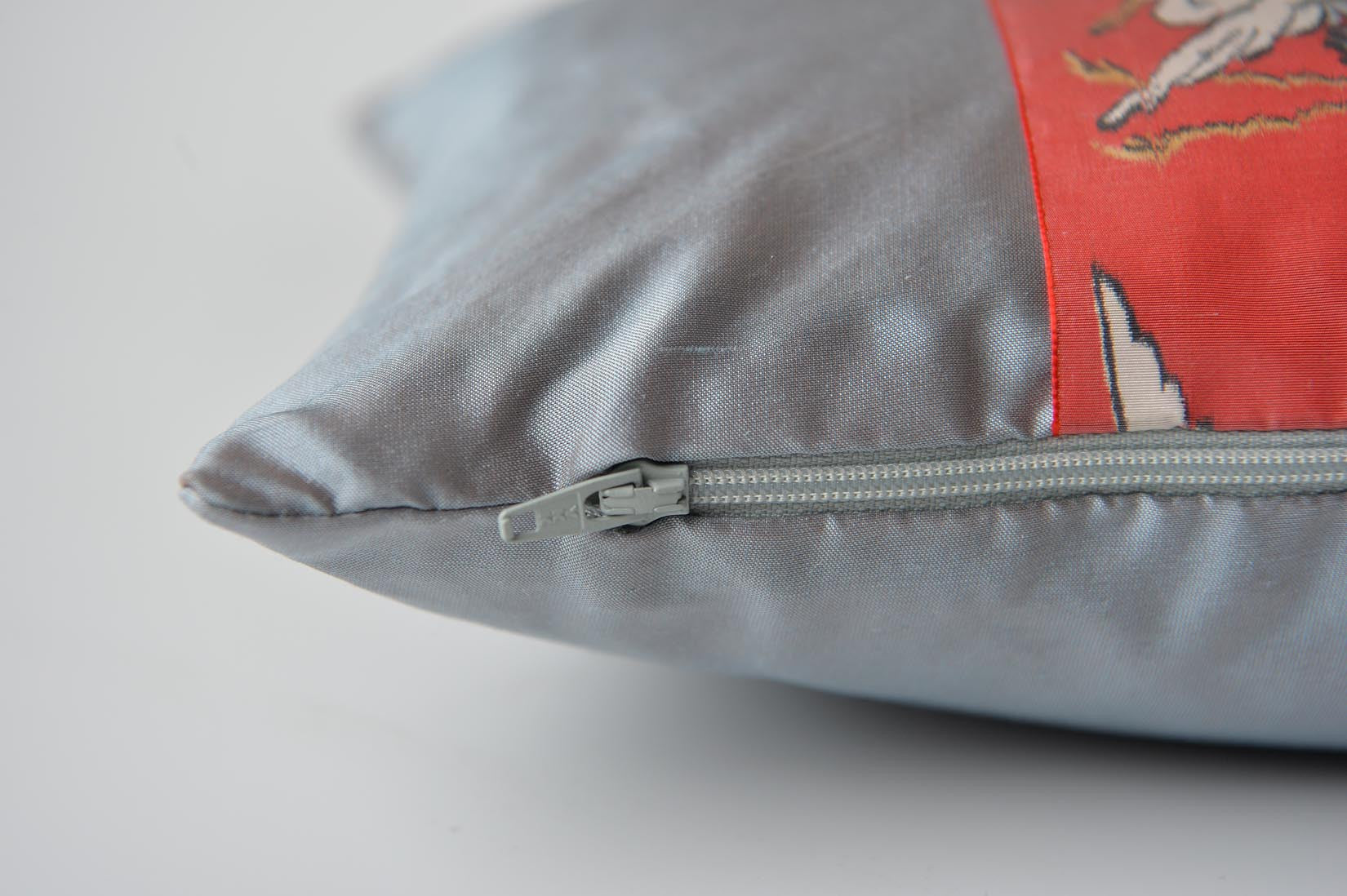 "Cigogne" Lunar grey silk cushion - MyBilletDoux.com