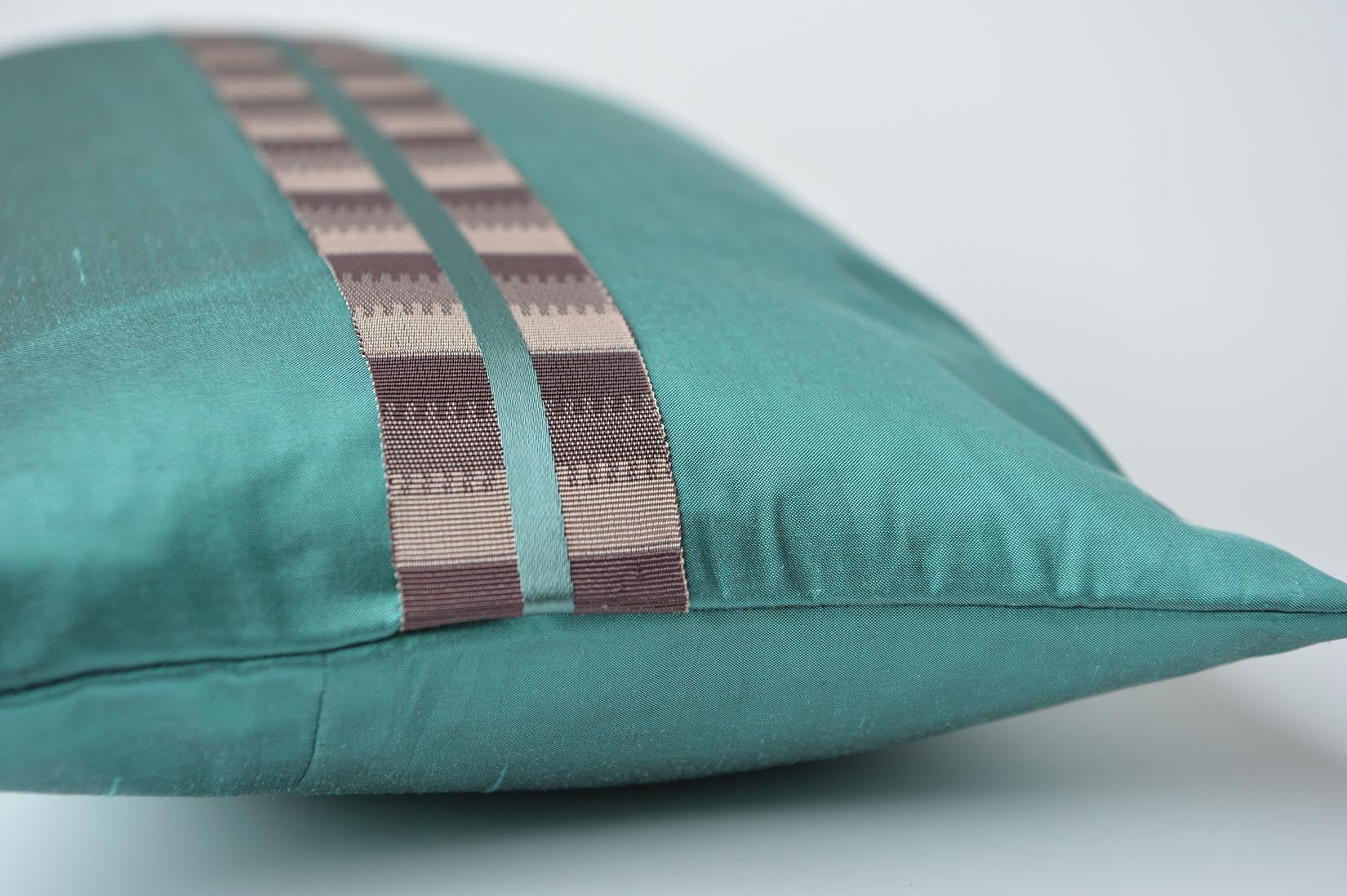 "Ligne" Elfin blue silk cushion - MyBilletDoux.com