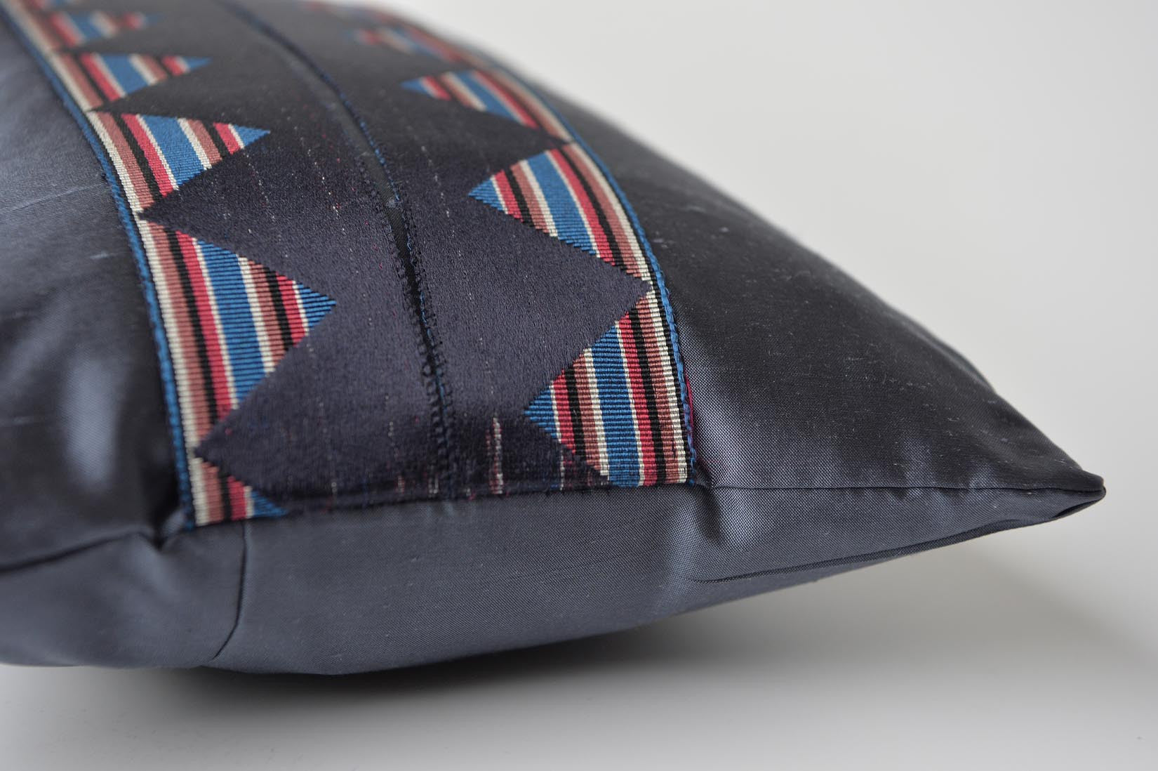 "ZigZag" Gunmetal grey silk cushion - MyBilletDoux.com