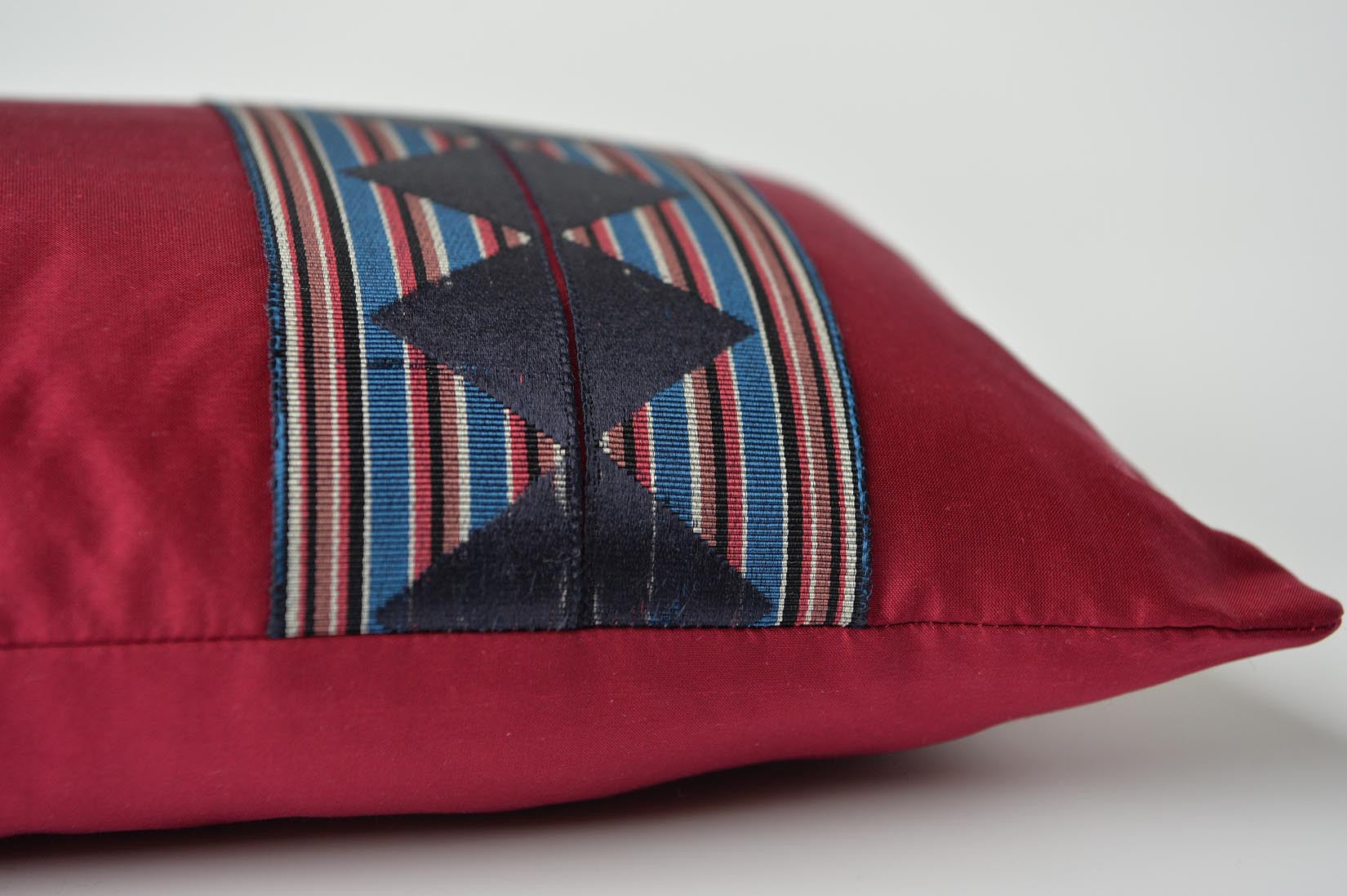"ZigZag" Fuchsia pink silk cushion - MyBilletDoux.com