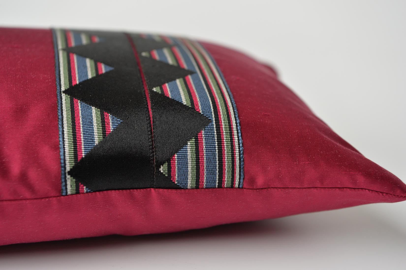 "ZigZag" Fuchsia pink silk cushion - MyBilletDoux.com