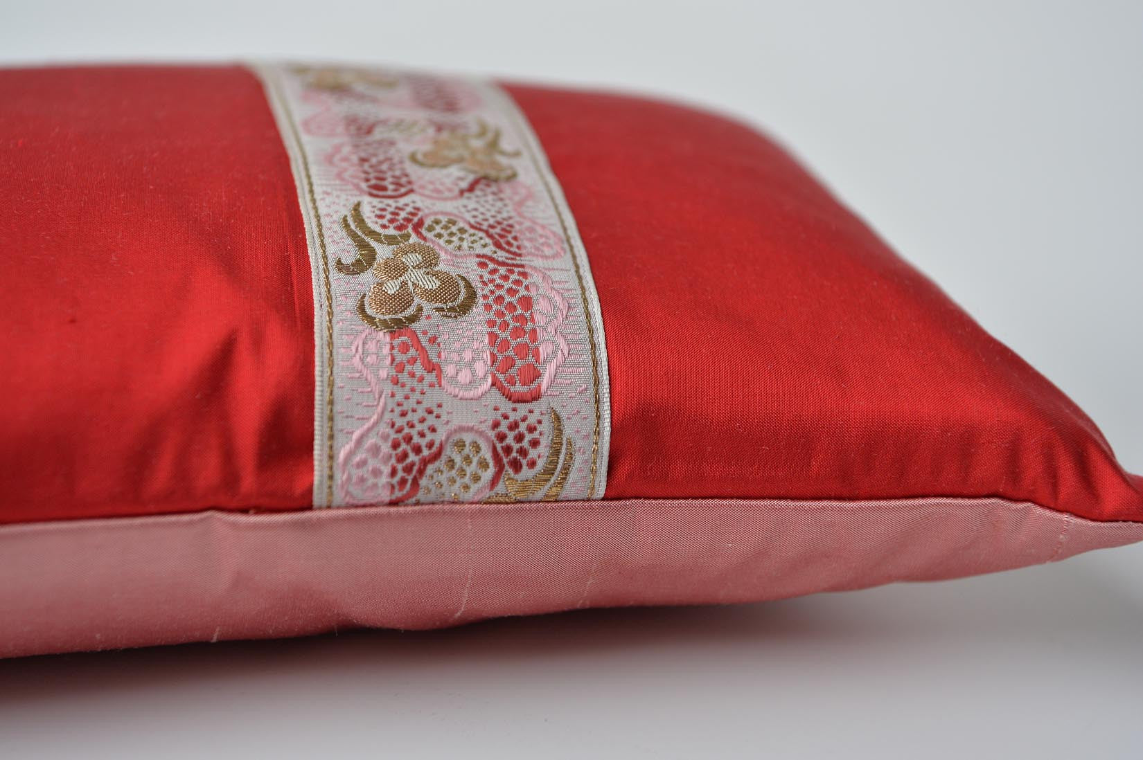 "Pensée" Ruby red silk cushion - MyBilletDoux.com