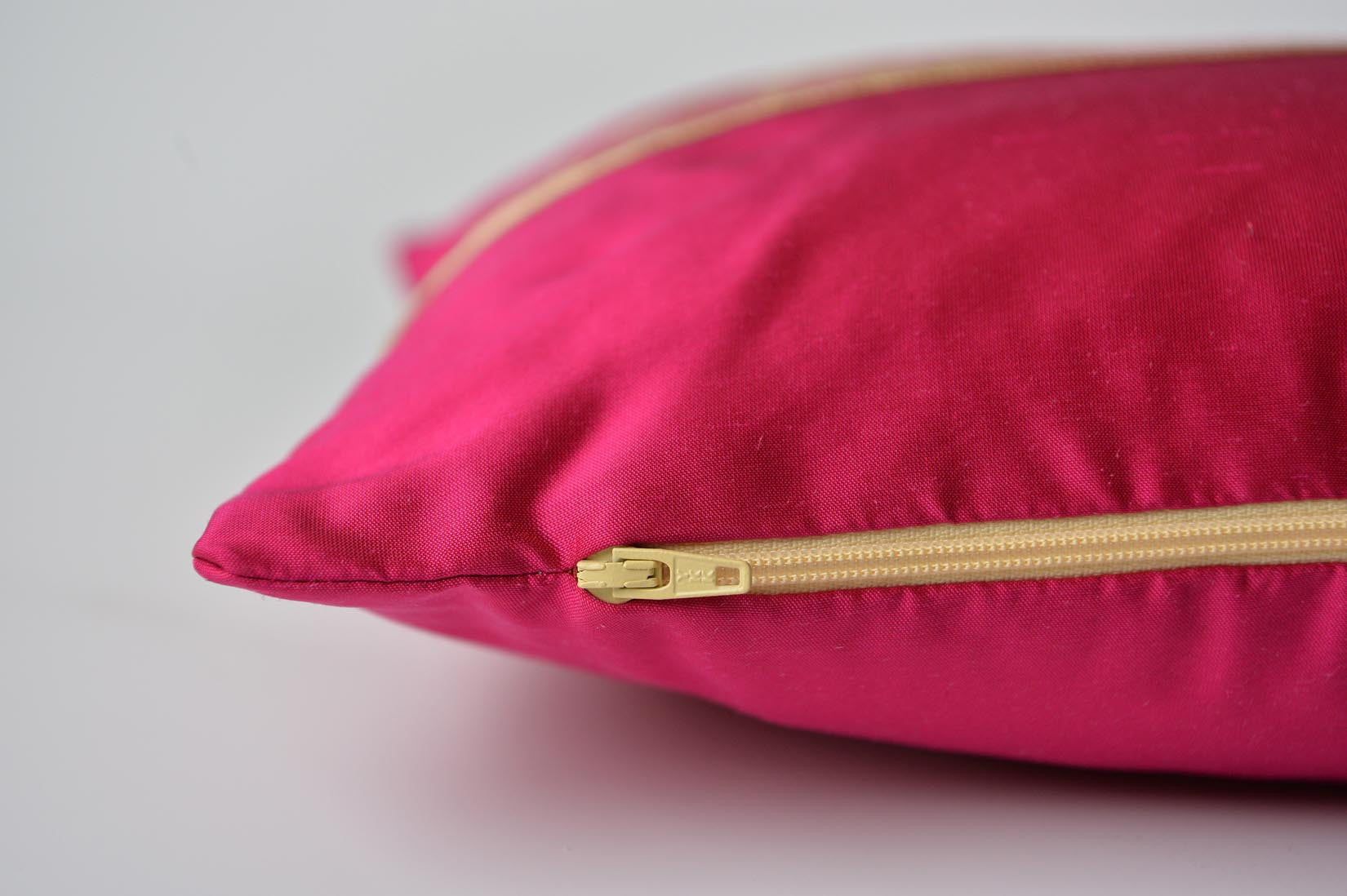 "Fragment" Hot pink silk cushion - MyBilletDoux.com