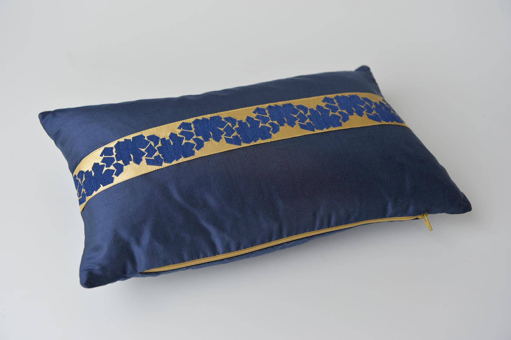"Fragment" Wilhelm blue silk cushion - MyBilletDoux.com