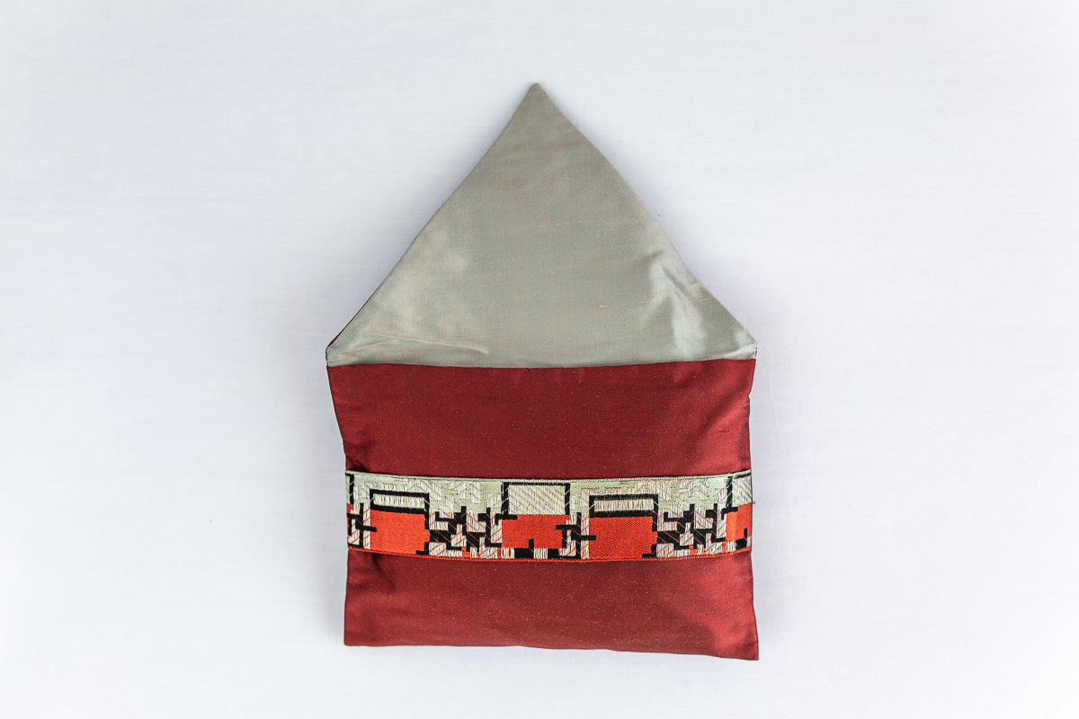 "Deco" incense silk envelope cushion
