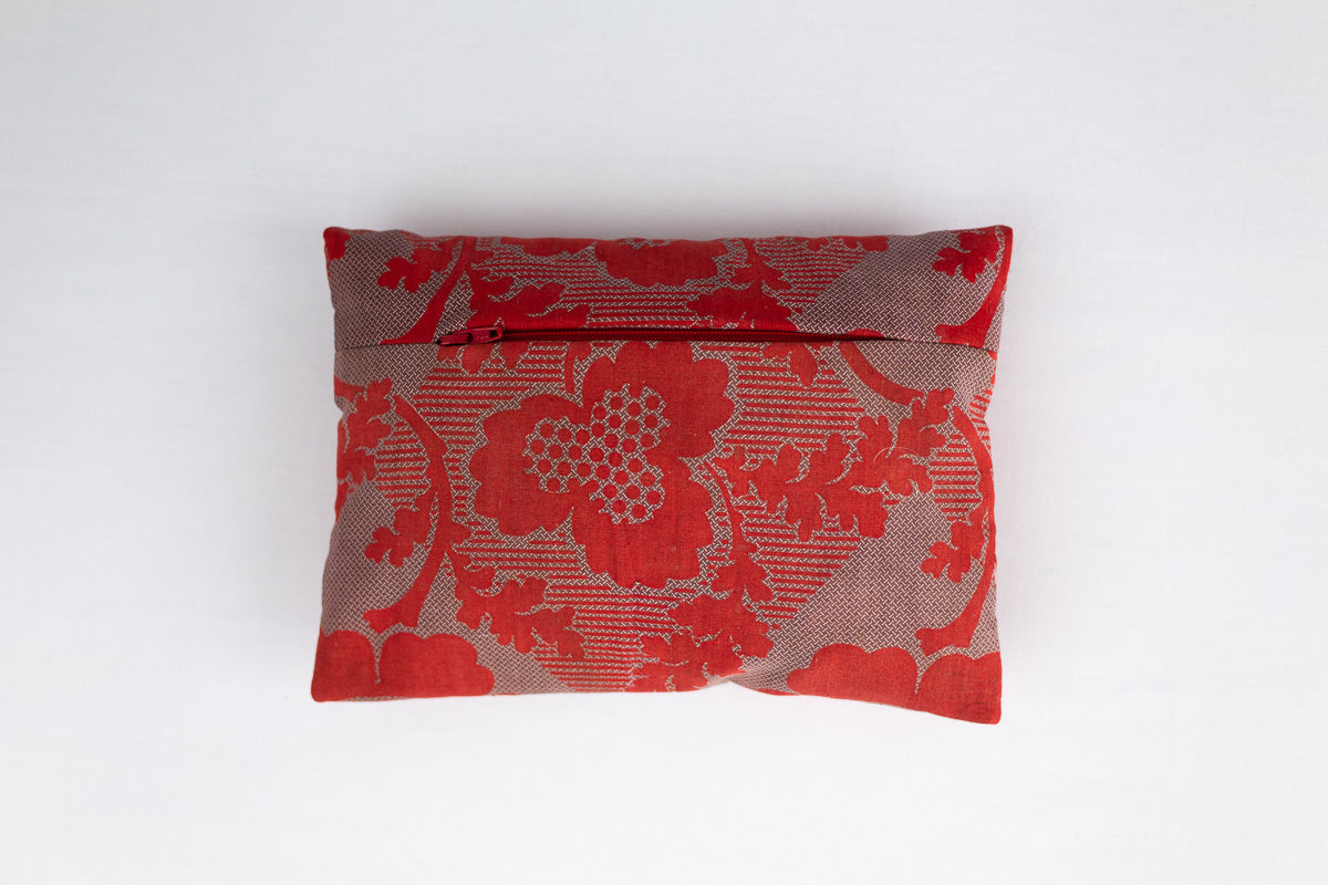 "Picotage"pink silk envelope cushion