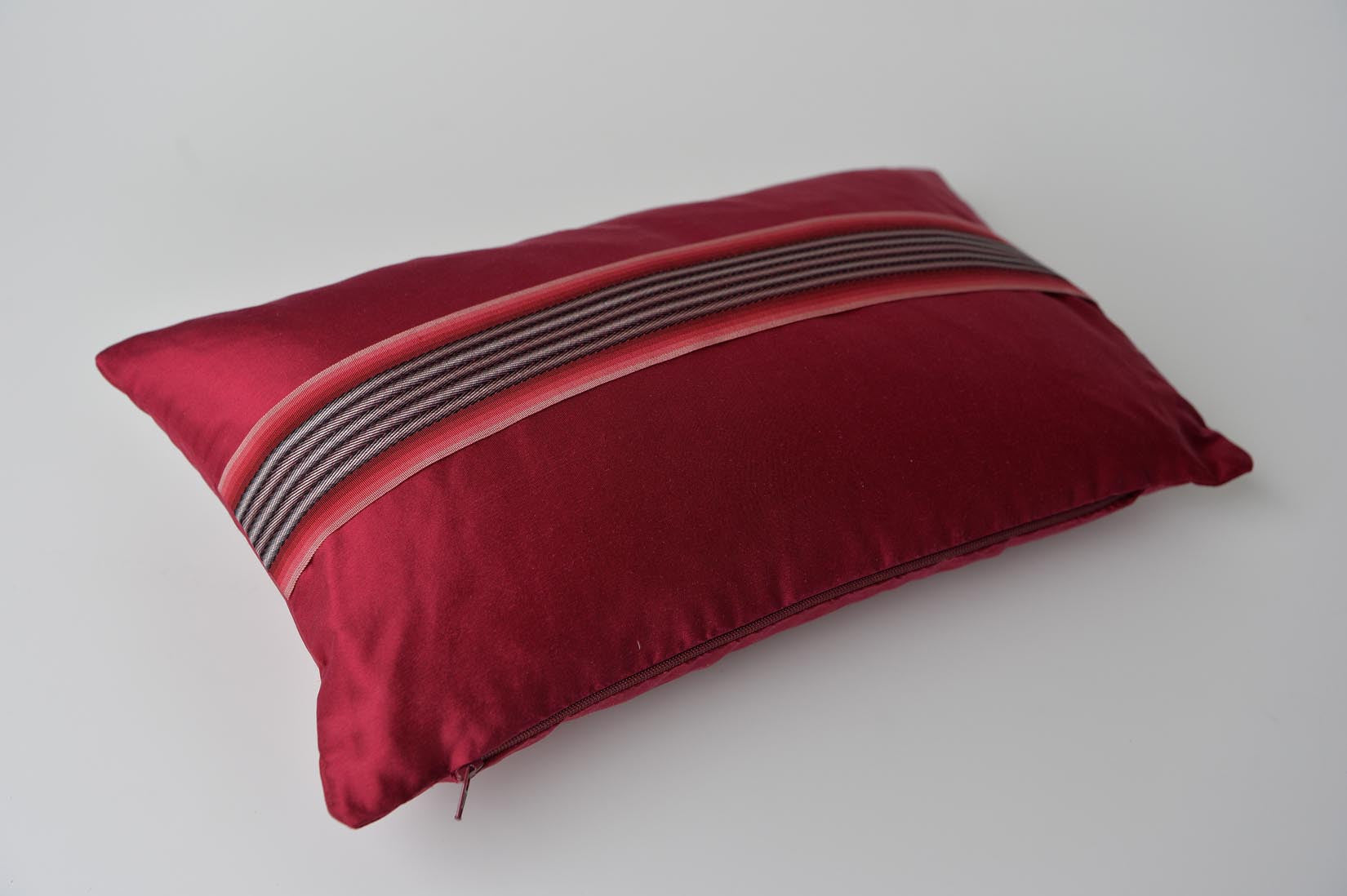 "Bandeau" Fuchsia pink silk cushion - MyBilletDoux.com