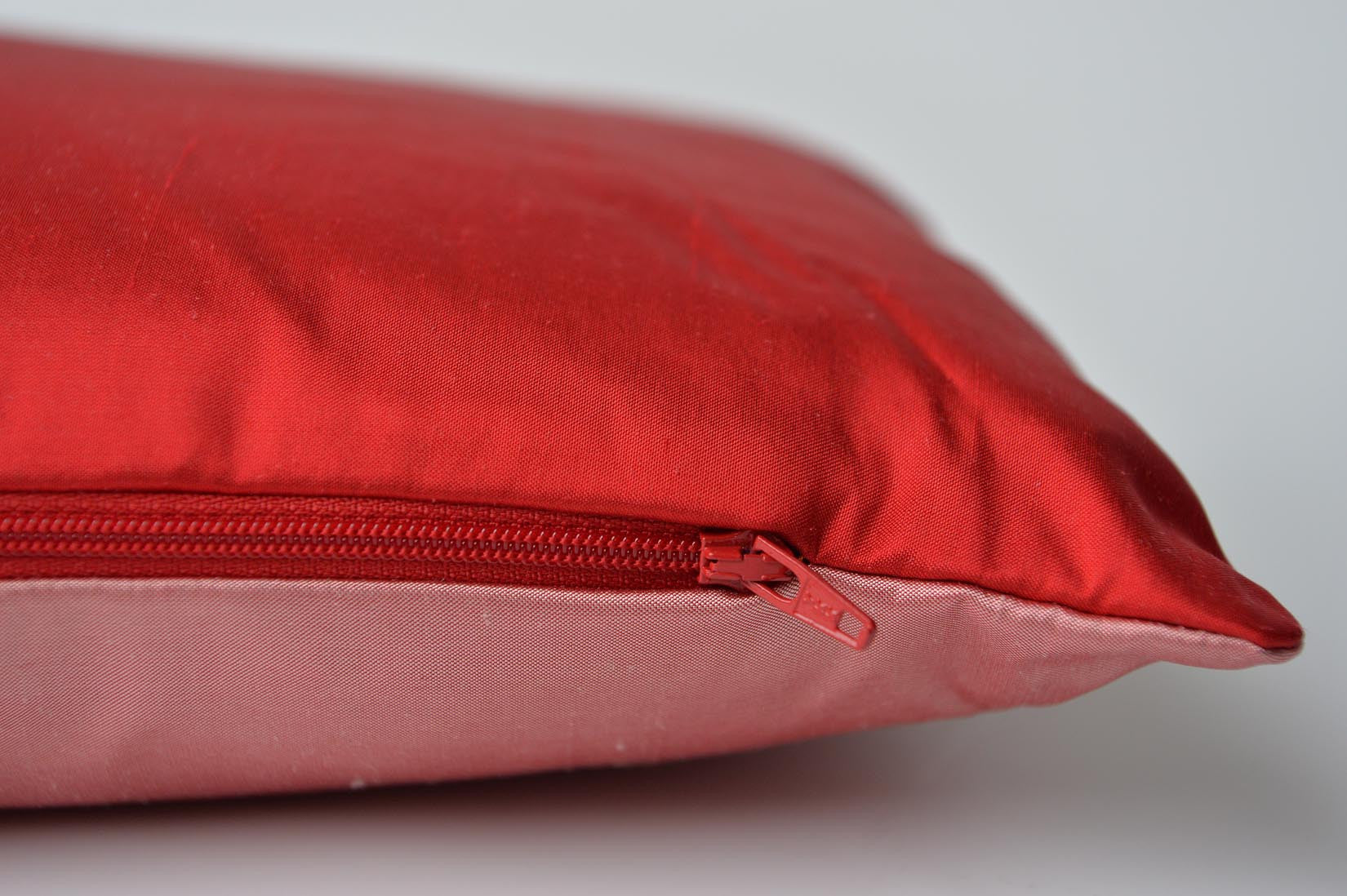 "Pensée" Ruby red silk cushion - MyBilletDoux.com