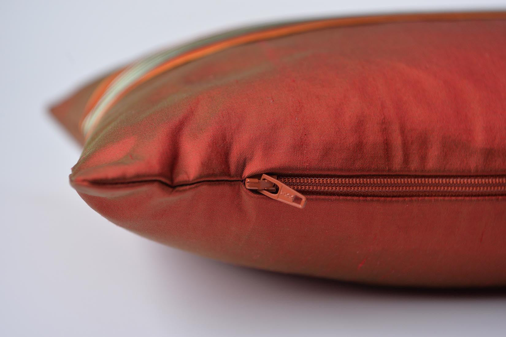 "Bandeau" Tabasco red silk cushion - MyBilletDoux.com
