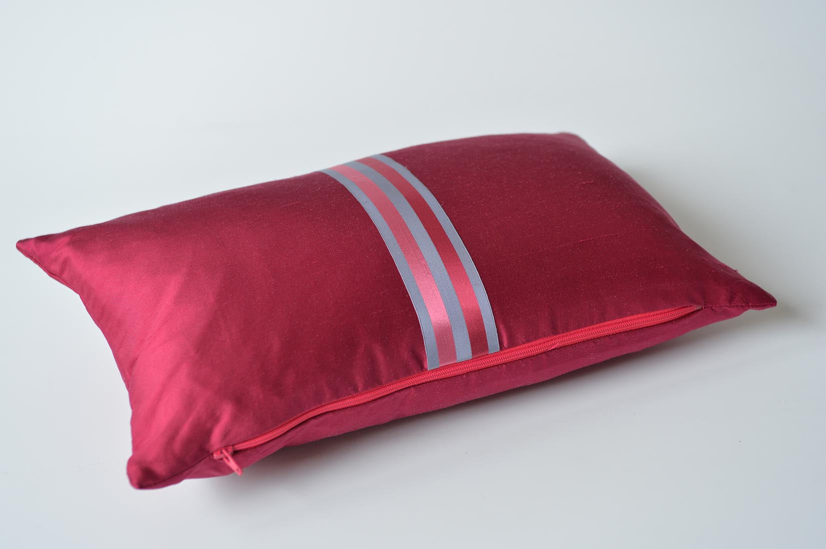 "Deux Rayures" Fuschia pink silk cushion - MyBilletDoux.com